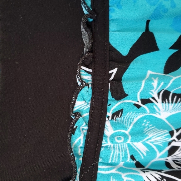 3/$30 PerSeption Concept Short Sleeve Top - Picture 5 of 5